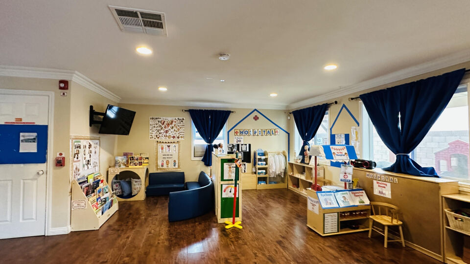 Children learning through creative activities